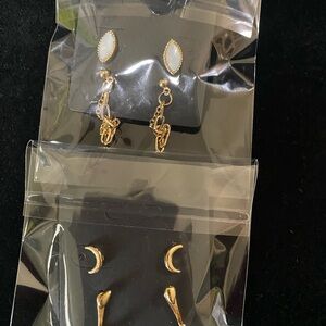 Elegant Gold Earrings Set
